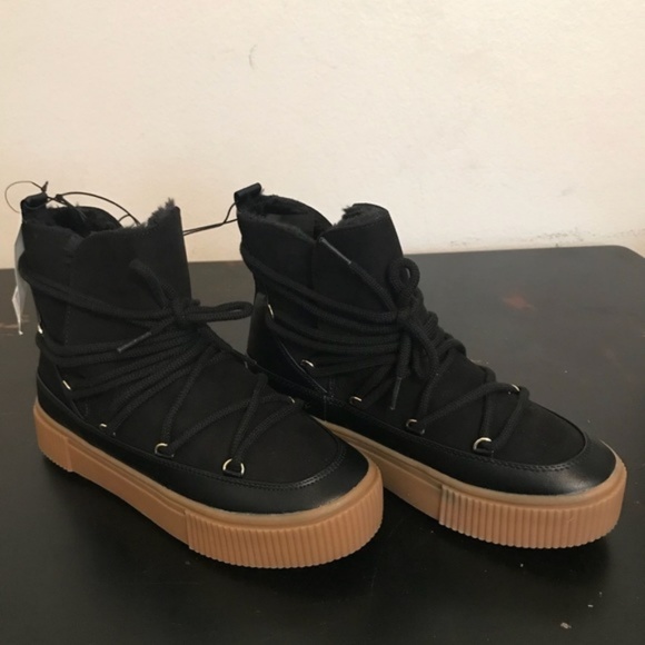 COPY - H&M faux suede Fleece lined boots - Picture 3 of 3